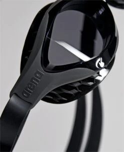 Arena Air-Bold Swipe Swimming Goggles Black -Arena 194737760f924ada0e640.30350904