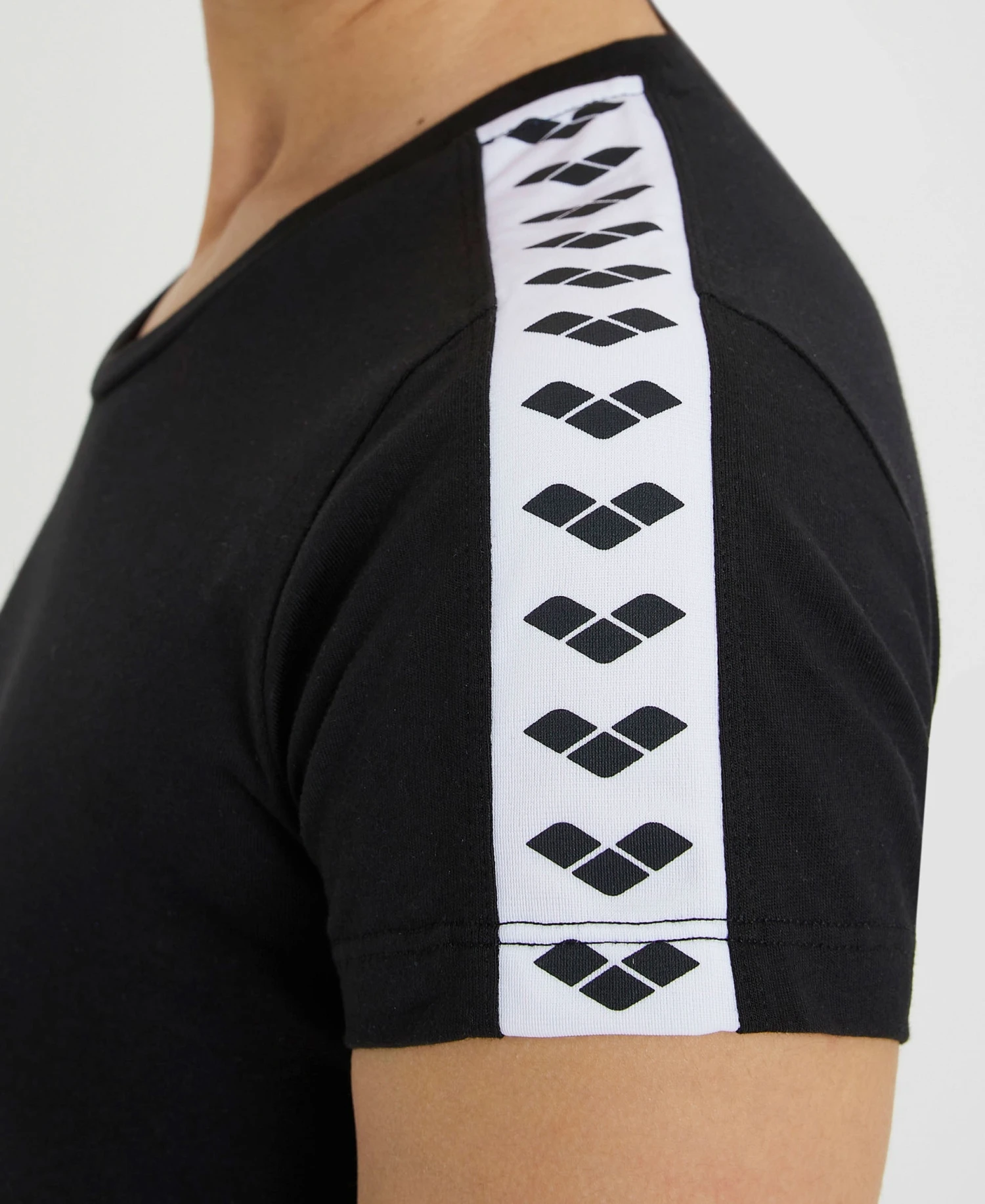 Arena Women's Team S/S Tee 5 Arena Women's Team S/S Tee - Image 3