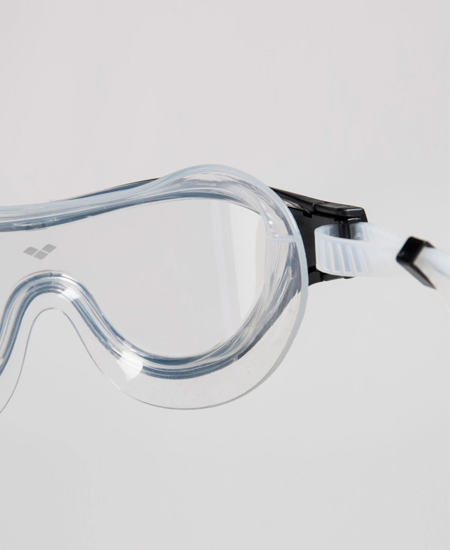 Arena The One Mask 12 Arena The One Mask - Image 10