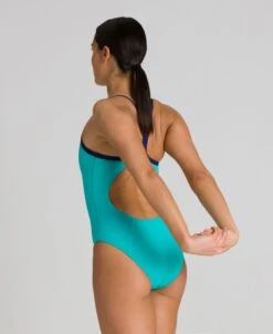 Arena Solid Light Drop Back One Piece -Arena ftp m magentoproduct photos004159870 002 xl