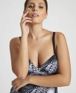 Arena Women's Zora Tankini 10 Arena Women's Zora Tankini -Arena ftp m magentoproduct photos004701550 005 xl