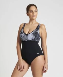 Arena Women's Zora Wing Back One Piece 9 Arena Women's Zora Wing Back One Piece -Arena ftp m magentoproduct photos004707550 001 xl