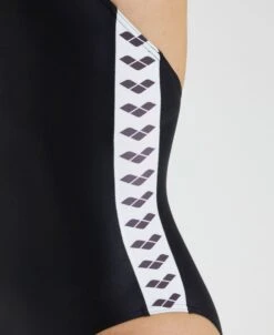 Arena Icons Solid Racer Back One Piece -Arena ftp m magentoproduct photos005041500 005 xl