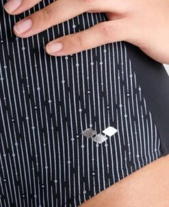 Arena Iside Lightcross Back One Piece -Arena ftp m magentoproduct photos005207550 004 xl