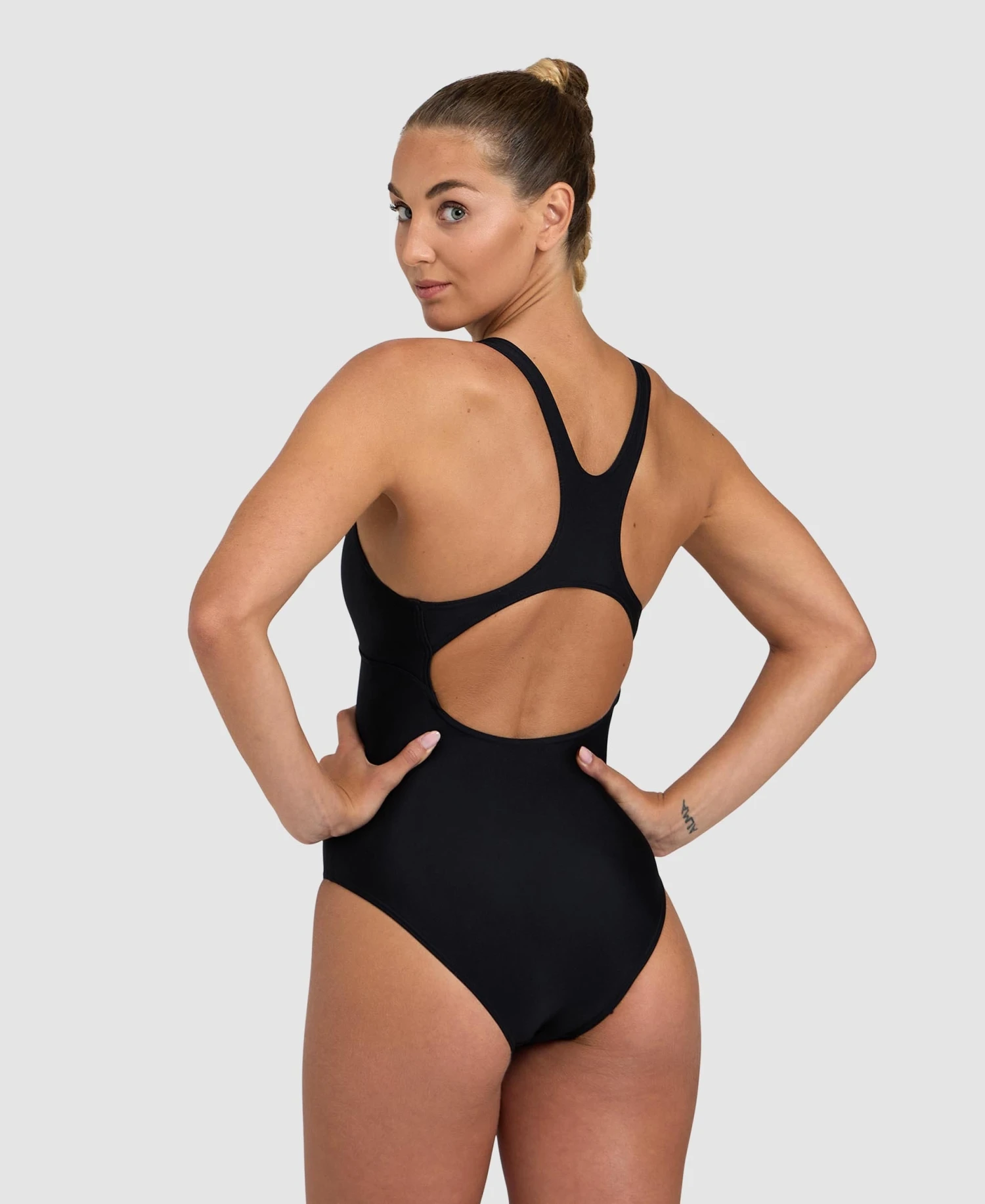 Arena Solid Control Pro Back One Piece 12 Arena Solid Control Pro Back One Piece - Image 10