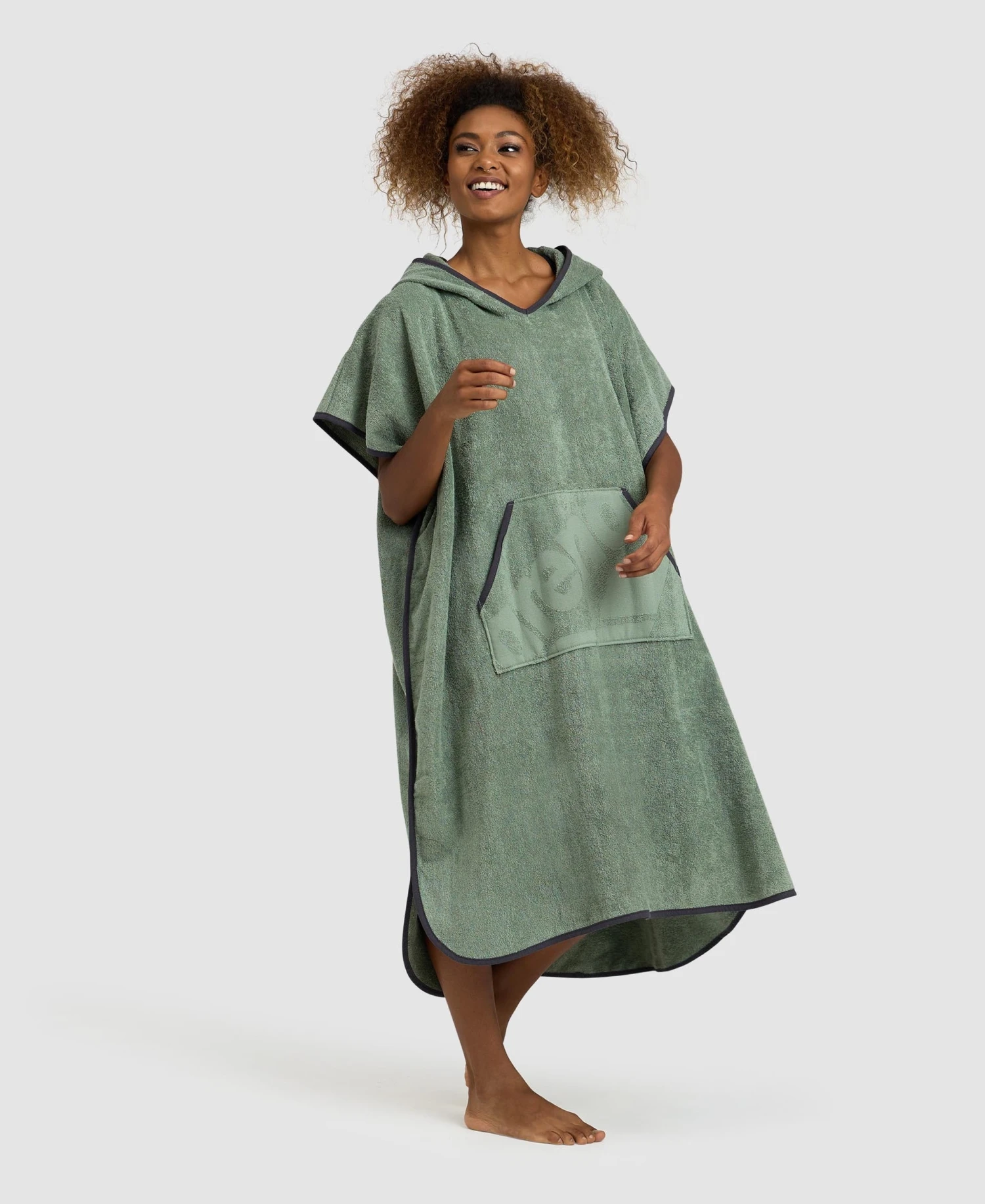 Arena Hooded Poncho 11 Arena Hooded Poncho - Image 9